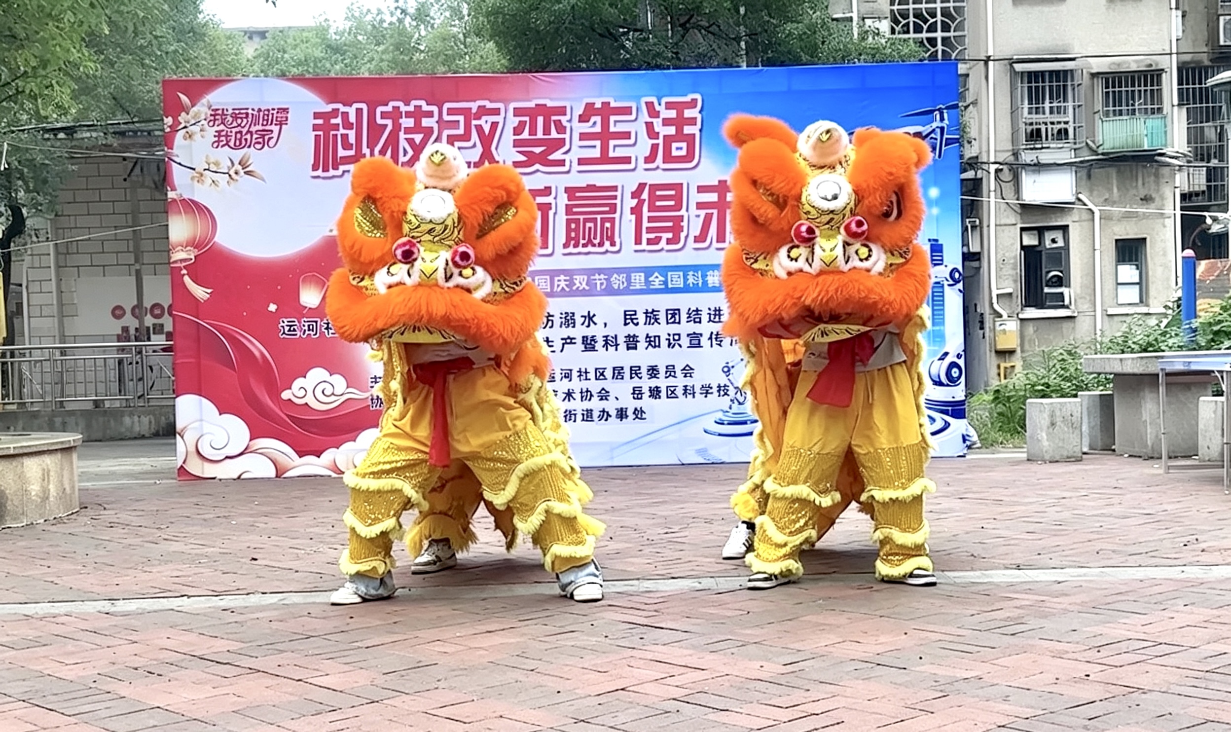 71be4f3d45818a44ee0cc0b1792b6240.jpg