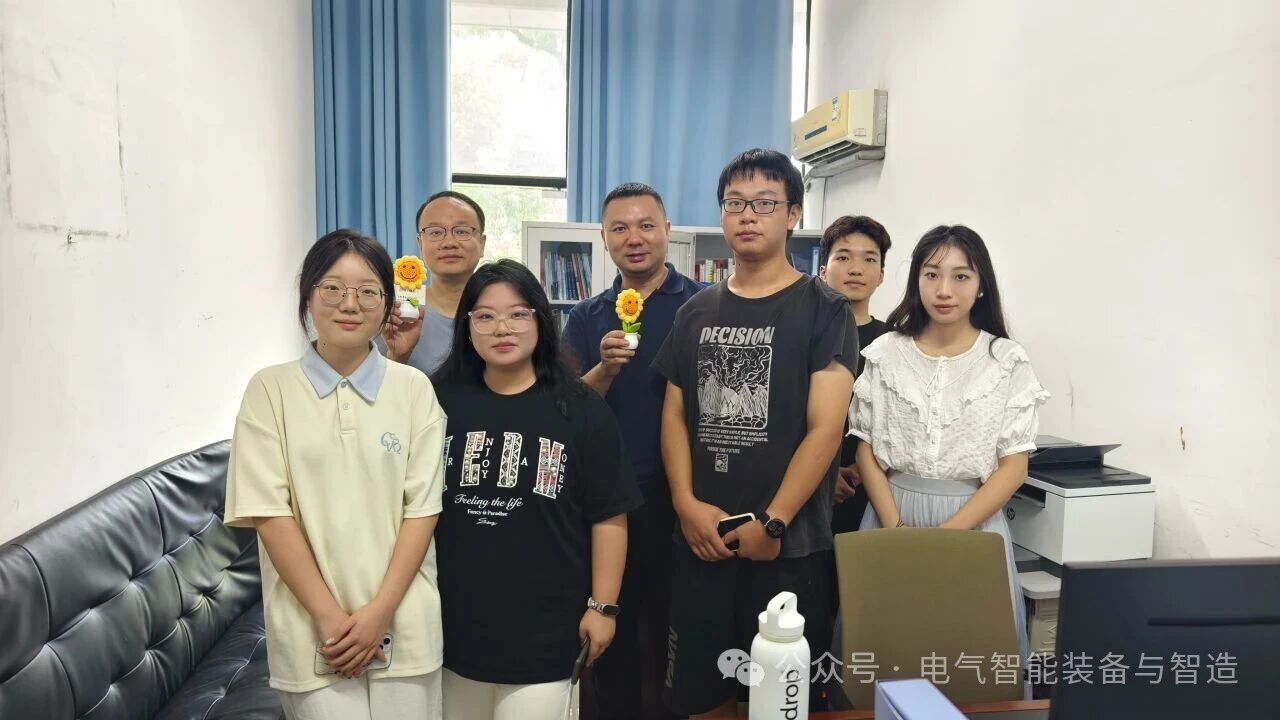 微信图片_20251120073152.jpg 微信图片_20251120073152.jpg